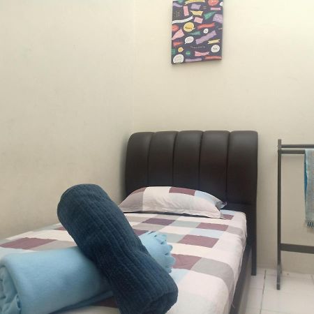 Kh Homestay Comfy N Calm Seri Manjung Εξωτερικό φωτογραφία