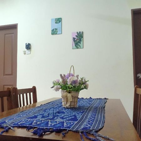 Kh Homestay Comfy N Calm Seri Manjung Εξωτερικό φωτογραφία