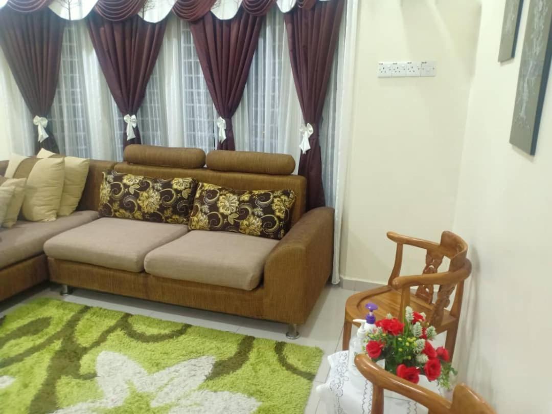 Kh Homestay Comfy N Calm Seri Manjung Εξωτερικό φωτογραφία