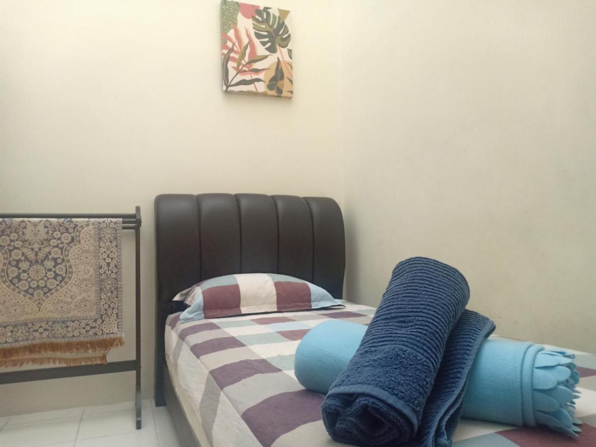 Kh Homestay Comfy N Calm Seri Manjung Εξωτερικό φωτογραφία